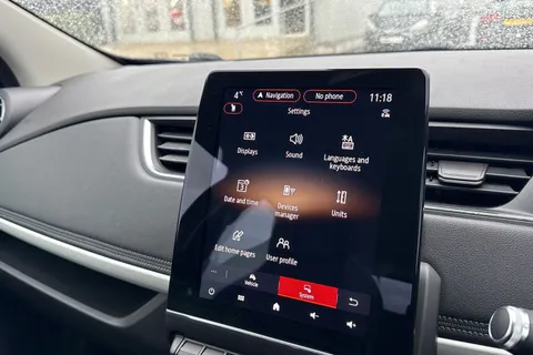 DY71FFJ Renault Zoe R135 EV50 52kWh GT Line Auto 5dr (Rapid Charge) Thumbnail #55