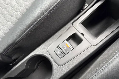 DY71FFJ Renault Zoe R135 EV50 52kWh GT Line Auto 5dr (Rapid Charge) Thumbnail #59