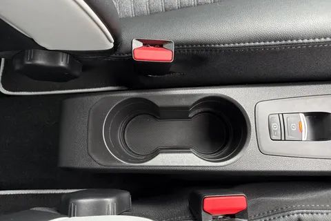 DY71FFJ Renault Zoe R135 EV50 52kWh GT Line Auto 5dr (Rapid Charge) Thumbnail #60