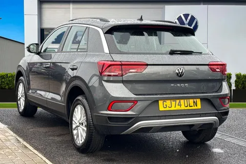 GJ74ULN Volkswagen T-Roc 1.5 TSI Life 5dr Thumbnail #3