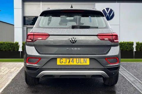 GJ74ULN Volkswagen T-Roc 1.5 TSI Life 5dr Thumbnail #5