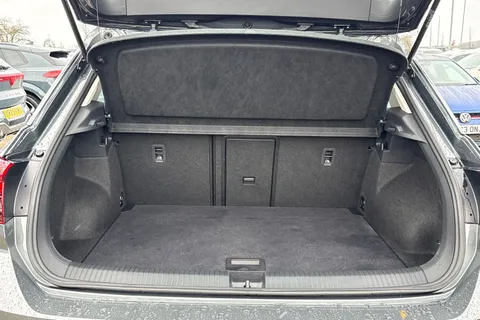 GJ74ULN Volkswagen T-Roc 1.5 TSI Life 5dr Thumbnail #7