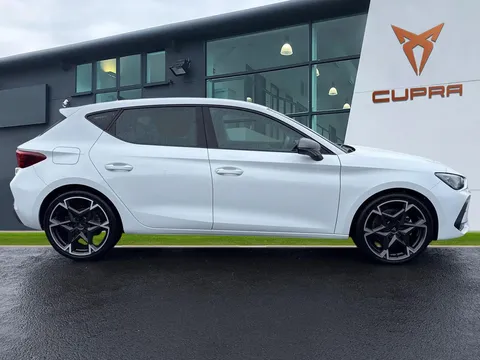 DH25EWR CUPRA Leon 1.5 TSI 150 V2 5dr Thumbnail #4