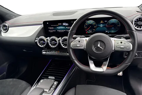 KP73YCK Mercedes-Benz Eqa EQA 300 66.5kWh AMG Line (Premium) Auto 4MATIC 5dr Thumbnail #19