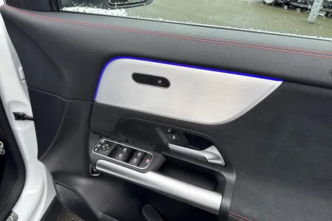 KP73YCK Mercedes-Benz Eqa EQA 300 66.5kWh AMG Line (Premium) Auto 4MATIC 5dr Thumbnail #22