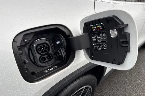 KP73YCK Mercedes-Benz Eqa EQA 300 66.5kWh AMG Line (Premium) Auto 4MATIC 5dr Thumbnail #27