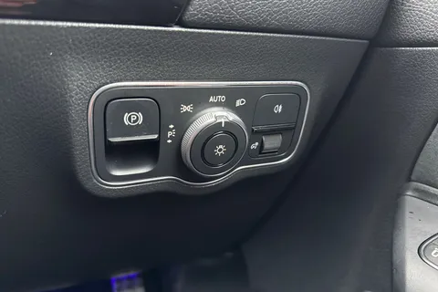 KP73YCK Mercedes-Benz Eqa EQA 300 66.5kWh AMG Line (Premium) Auto 4MATIC 5dr Thumbnail #46