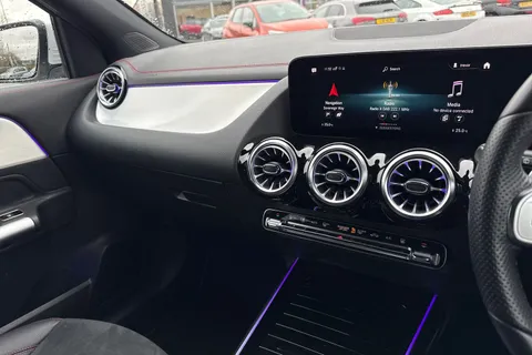 KP73YCK Mercedes-Benz Eqa EQA 300 66.5kWh AMG Line (Premium) Auto 4MATIC 5dr Thumbnail #49