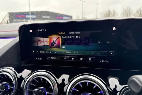 KP73YCK Mercedes-Benz Eqa EQA 300 66.5kWh AMG Line (Premium) Auto 4MATIC 5dr Thumbnail #53