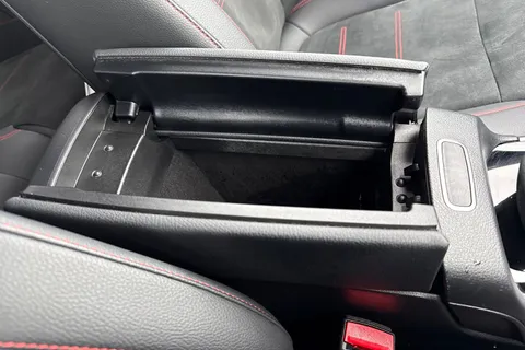 KP73YCK Mercedes-Benz Eqa EQA 300 66.5kWh AMG Line (Premium) Auto 4MATIC 5dr Thumbnail #62