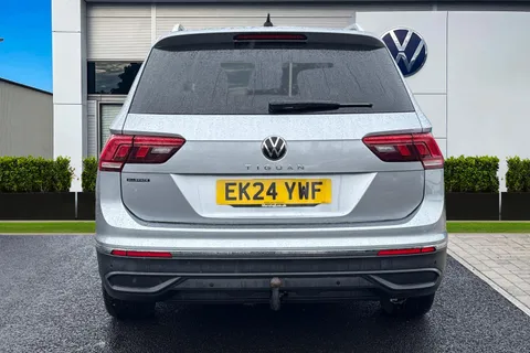 EK24YWF Volkswagen Tiguan Allspace 1.5 TSI Life 5dr Thumbnail #5