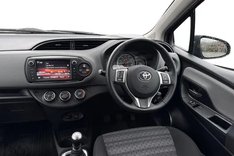 DN66TTK Toyota Yaris 1.33 Dual VVT-i Icon Euro 6 5dr Thumbnail #18