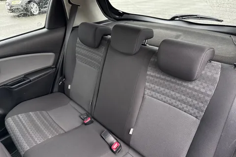 DN66TTK Toyota Yaris 1.33 Dual VVT-i Icon Euro 6 5dr Thumbnail #19