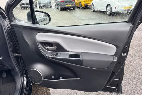 DN66TTK Toyota Yaris 1.33 Dual VVT-i Icon Euro 6 5dr Thumbnail #21