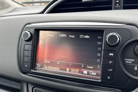 DN66TTK Toyota Yaris 1.33 Dual VVT-i Icon Euro 6 5dr Thumbnail #46