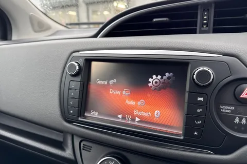 DN66TTK Toyota Yaris 1.33 Dual VVT-i Icon Euro 6 5dr Thumbnail #47