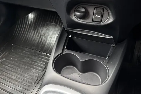 DN66TTK Toyota Yaris 1.33 Dual VVT-i Icon Euro 6 5dr Thumbnail #51