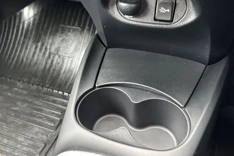 DN66TTK Toyota Yaris 1.33 Dual VVT-i Icon Euro 6 5dr Thumbnail #52