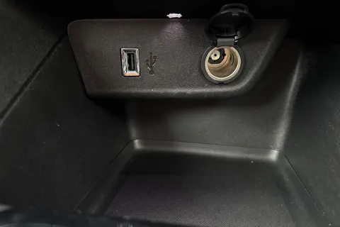 DE71YKN Vauxhall Corsa 1.2 SE Euro 6 5dr Thumbnail #53