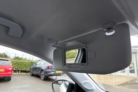 DE71YKN Vauxhall Corsa 1.2 SE Euro 6 5dr Thumbnail #62