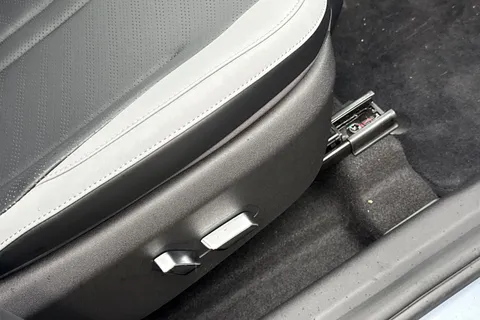 BYD Dolphin Surf 65kW Boost 43kWh 5dr Auto Thumbnail #37