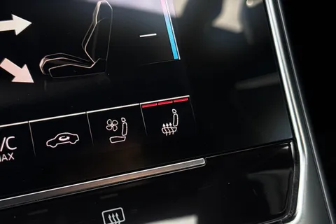 KY74ELV Audi RS 6 Avant RS 6 Avant performance Carbon Vorsprung 630 PS tiptronic Thumbnail #35