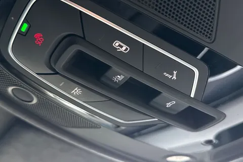 KY74ELV Audi RS 6 Avant RS 6 Avant performance Carbon Vorsprung 630 PS tiptronic Thumbnail #43