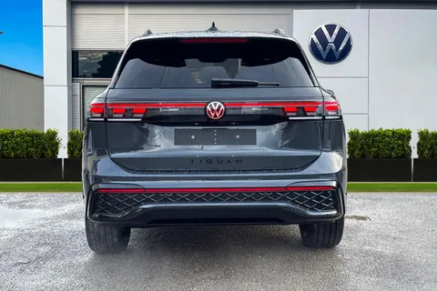 Volkswagen Tiguan 2.0 TDI R-Line DSG Euro 6 (s/s) 5dr Thumbnail #5