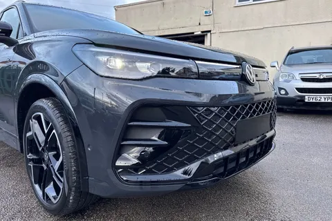 Volkswagen Tiguan 2.0 TDI R-Line DSG Euro 6 (s/s) 5dr Thumbnail #9