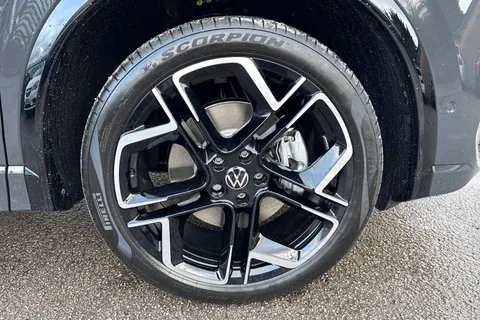 Volkswagen Tiguan 2.0 TDI R-Line DSG Euro 6 (s/s) 5dr Thumbnail #10