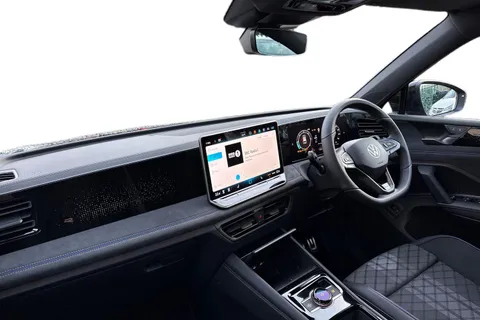 Volkswagen Tiguan 2.0 TDI R-Line DSG Euro 6 (s/s) 5dr Thumbnail #15