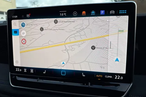 Volkswagen Tiguan 2.0 TDI R-Line DSG Euro 6 (s/s) 5dr Thumbnail #17