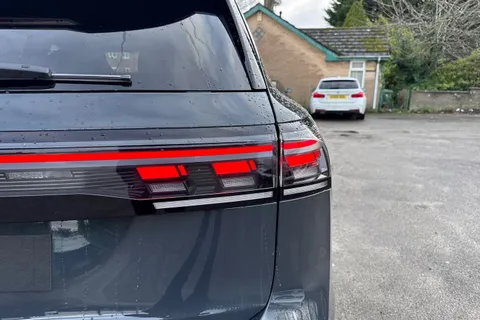 Volkswagen Tiguan 2.0 TDI R-Line DSG Euro 6 (s/s) 5dr Thumbnail #30