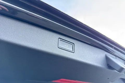 Volkswagen Tiguan 2.0 TDI R-Line DSG Euro 6 (s/s) 5dr Thumbnail #34