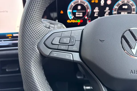 Volkswagen Tiguan 2.0 TDI R-Line DSG Euro 6 (s/s) 5dr Thumbnail #47