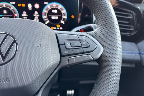 Volkswagen Tiguan 2.0 TDI R-Line DSG Euro 6 (s/s) 5dr Thumbnail #48