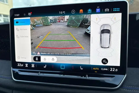 Volkswagen Tiguan 2.0 TDI R-Line DSG Euro 6 (s/s) 5dr Thumbnail #49