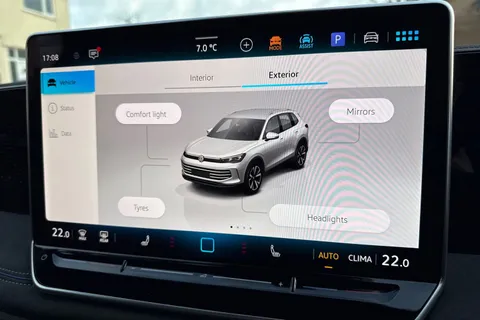 Volkswagen Tiguan 2.0 TDI R-Line DSG Euro 6 (s/s) 5dr Thumbnail #55