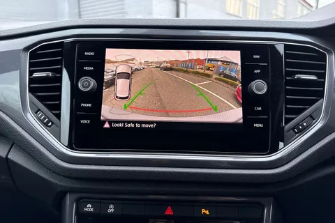 MT69MYO Volkswagen T-Roc 1.5 TSI EVO R-Line DSG Euro 6 (s/s) 5dr Thumbnail #38