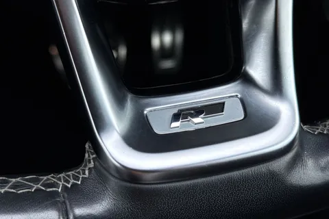 MT69MYO Volkswagen T-Roc 1.5 TSI EVO R-Line DSG Euro 6 (s/s) 5dr Thumbnail #39