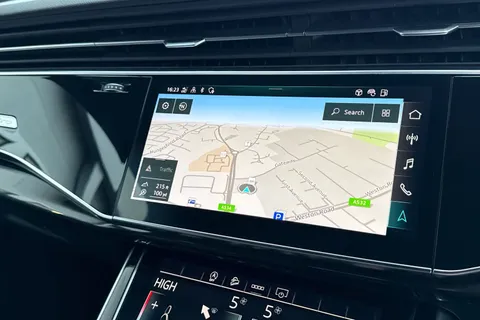 12 of 57 for Audi Q7 Black Edition 50 TDI quattro 286 PS tiptronic