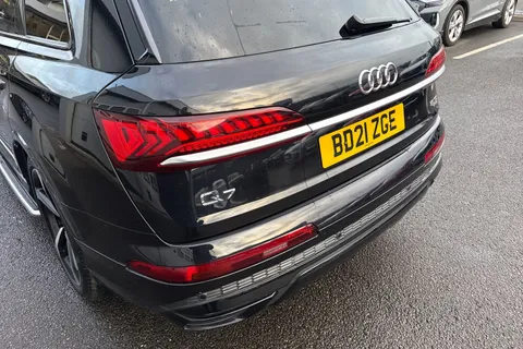16 of 57 for Audi Q7 Black Edition 50 TDI quattro 286 PS tiptronic