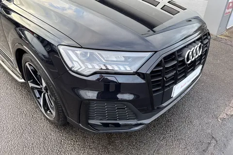 17 of 57 for Audi Q7 Black Edition 50 TDI quattro 286 PS tiptronic