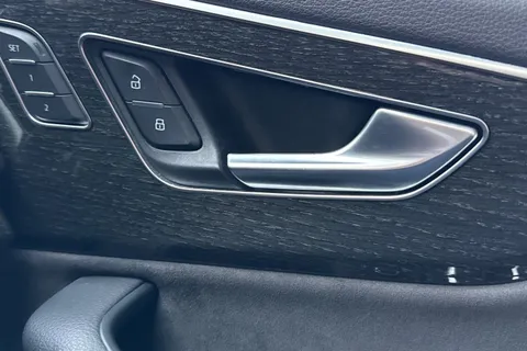 18 of 57 for Audi Q7 Black Edition 50 TDI quattro 286 PS tiptronic