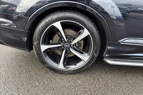 22 of 57 for Audi Q7 Black Edition 50 TDI quattro 286 PS tiptronic