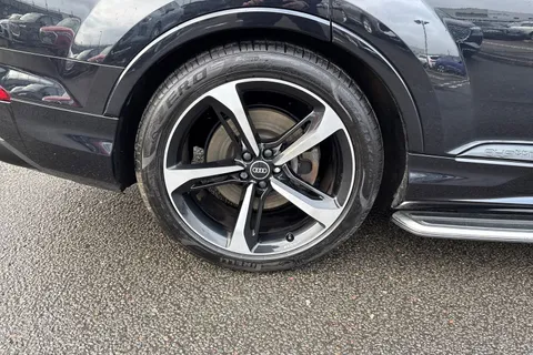 23 of 57 for Audi Q7 Black Edition 50 TDI quattro 286 PS tiptronic