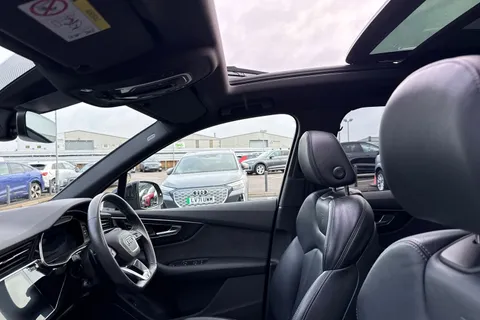 25 of 57 for Audi Q7 Black Edition 50 TDI quattro 286 PS tiptronic