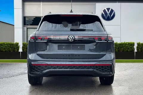  Volkswagen Tiguan 2.0 TDI R-Line DSG Euro 6 (s/s) 5dr Thumbnail #5
