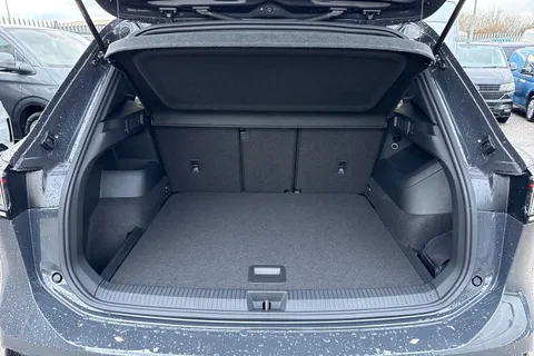  Volkswagen Tiguan 2.0 TDI R-Line DSG Euro 6 (s/s) 5dr Thumbnail #7