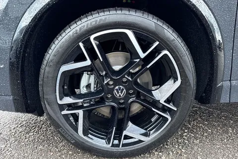  Volkswagen Tiguan 2.0 TDI R-Line DSG Euro 6 (s/s) 5dr Thumbnail #11